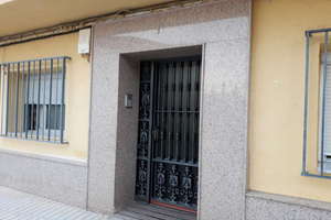 Flat for sale in Linares, Jaén. 