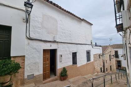 Huse til salg i Baños de la Encina, Jaén. 