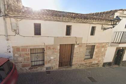 Huizen verkoop in Baños de la Encina, Jaén. 